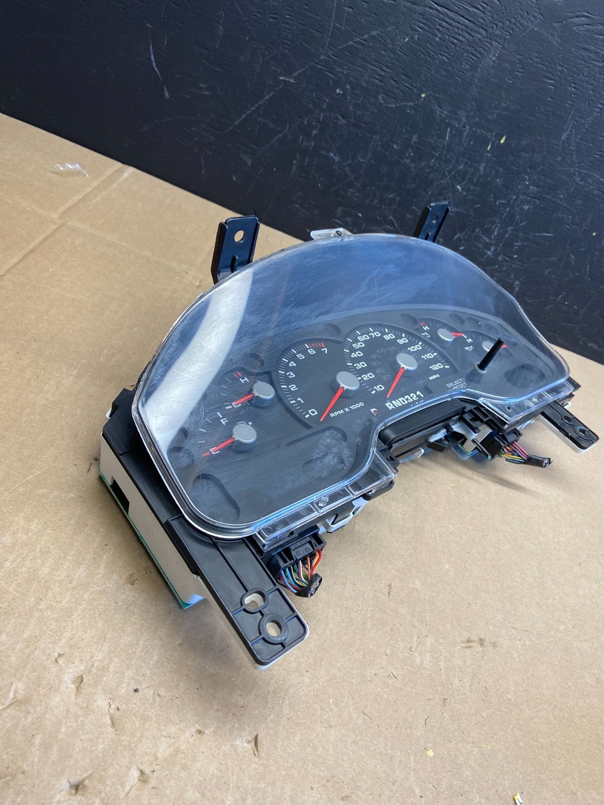 2004 2005 Ford Explorer Speedometer Cluster Gauge Oem AB9214 DG2