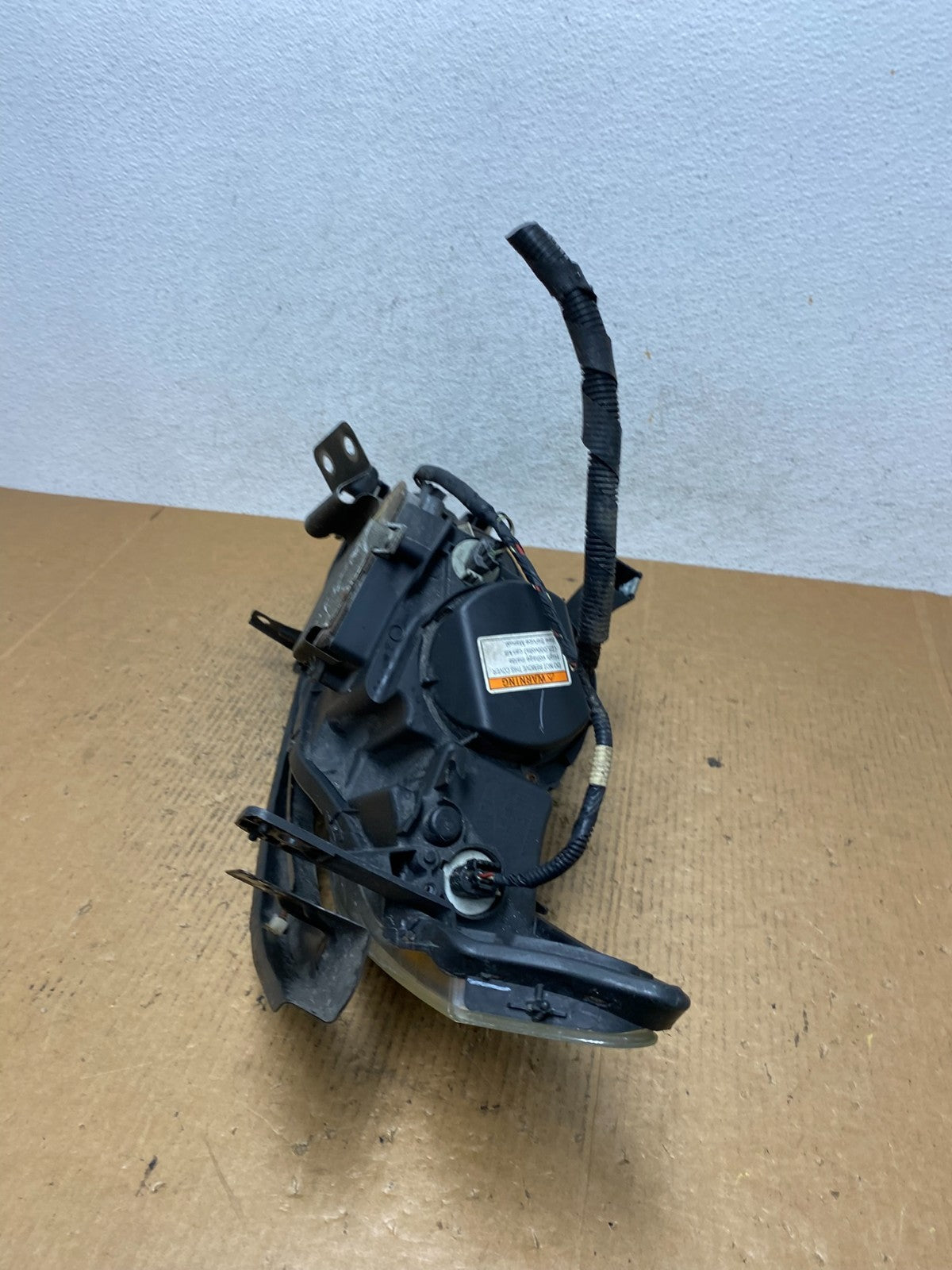 2004 2005 2006 Acura TL Headlight Right Passenger Side Xenon HID AE2792 DW7