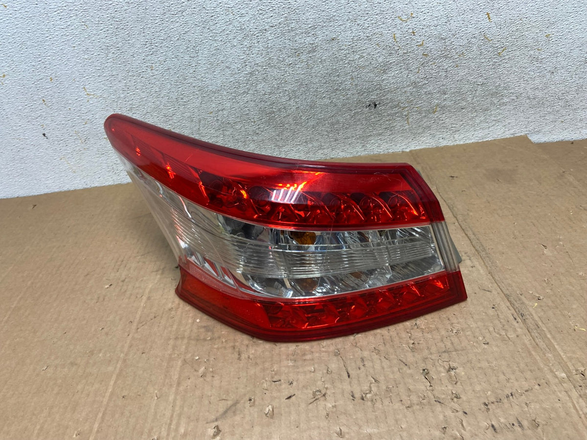 2013 2014 2015 Nissan Sentra Led Left Driver LH Side Tail Light AI5622 LK0