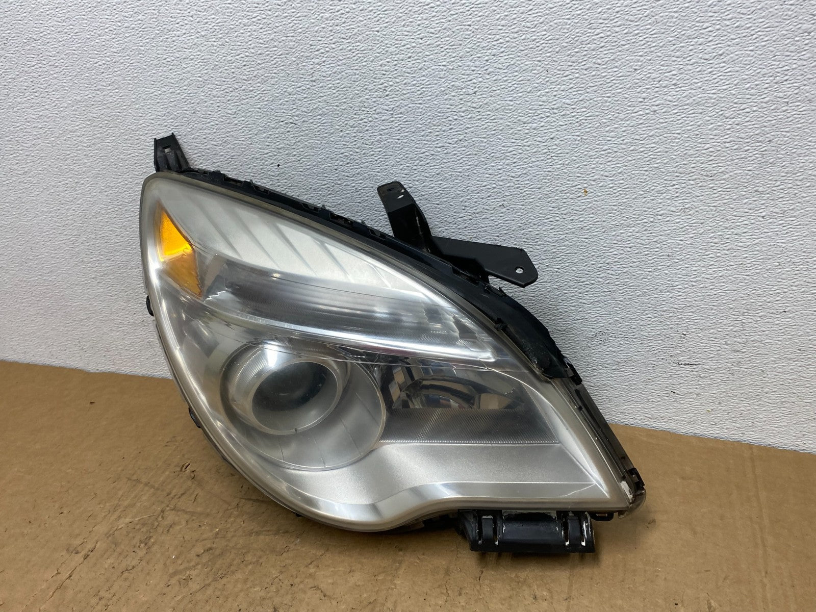 2010-2015 Chevrolet Equinox Right Passenger Halogen Projector Headlight AD14261