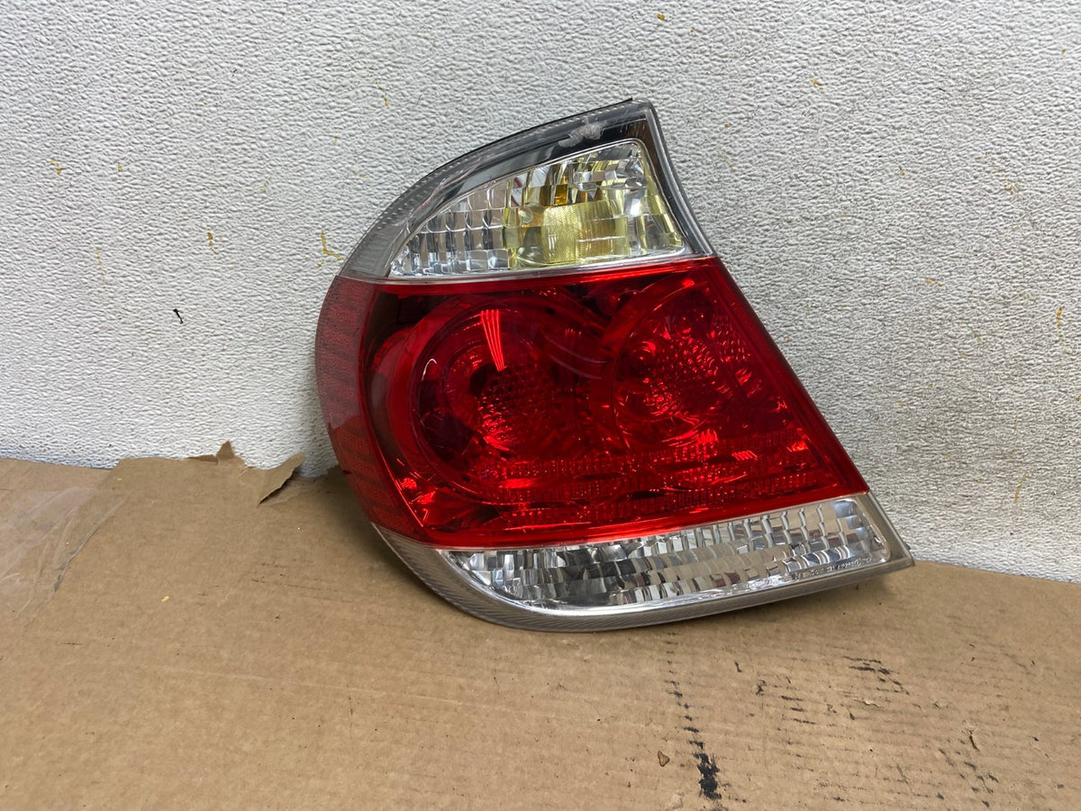 2005 to 2006 Toyota Camry Tail Light Left Driver Lh Side AH4164 LK0
