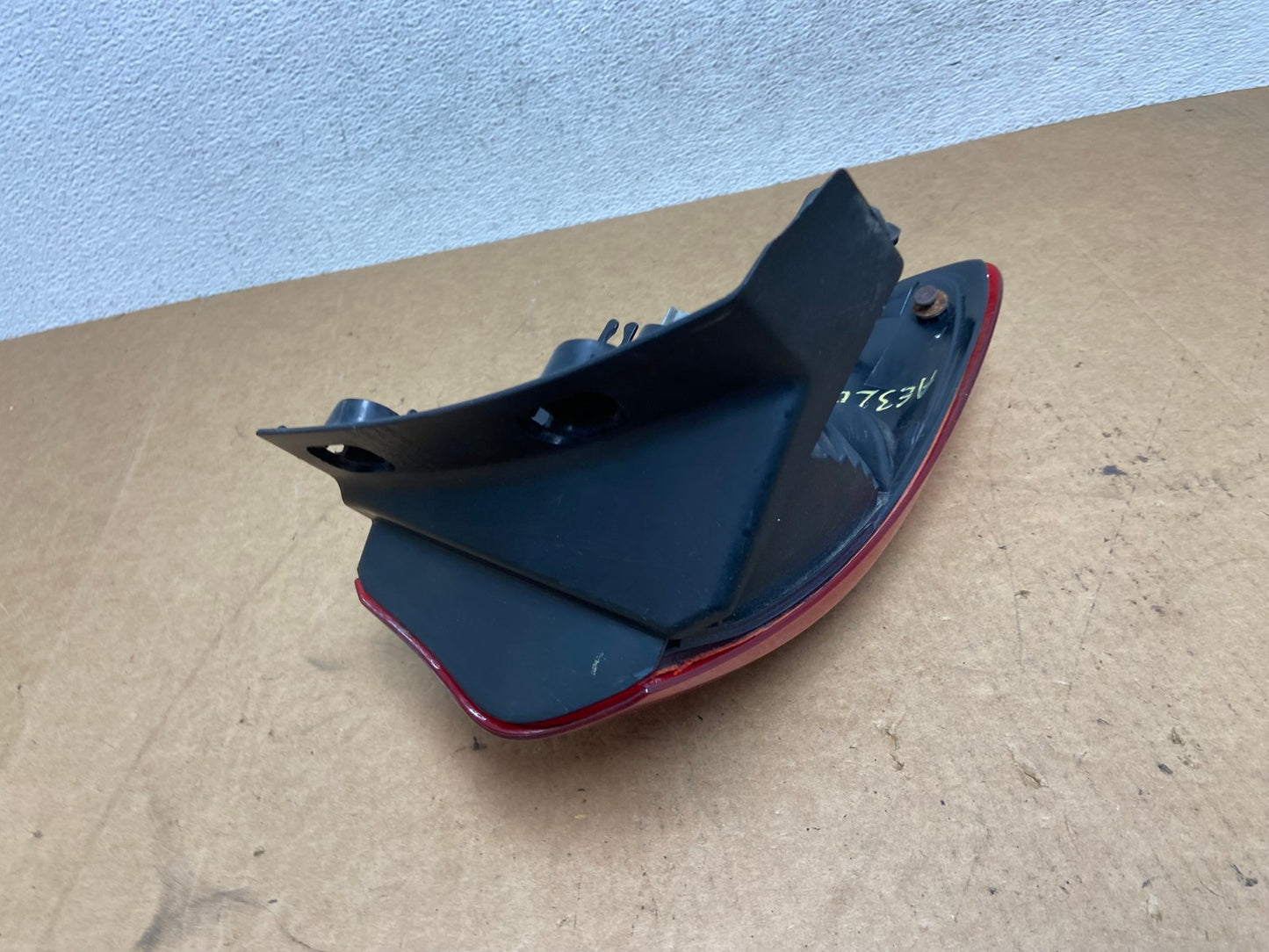 2006-2007 Subaru Tribeca B9 Right Passenger Rh Side Tail Light AE3208 LK5