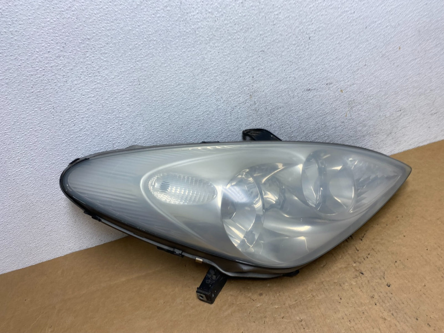 2002 - 2004 Lexus Es300 Es330 Right Passenger Headlight Halogen AD4633 DW2