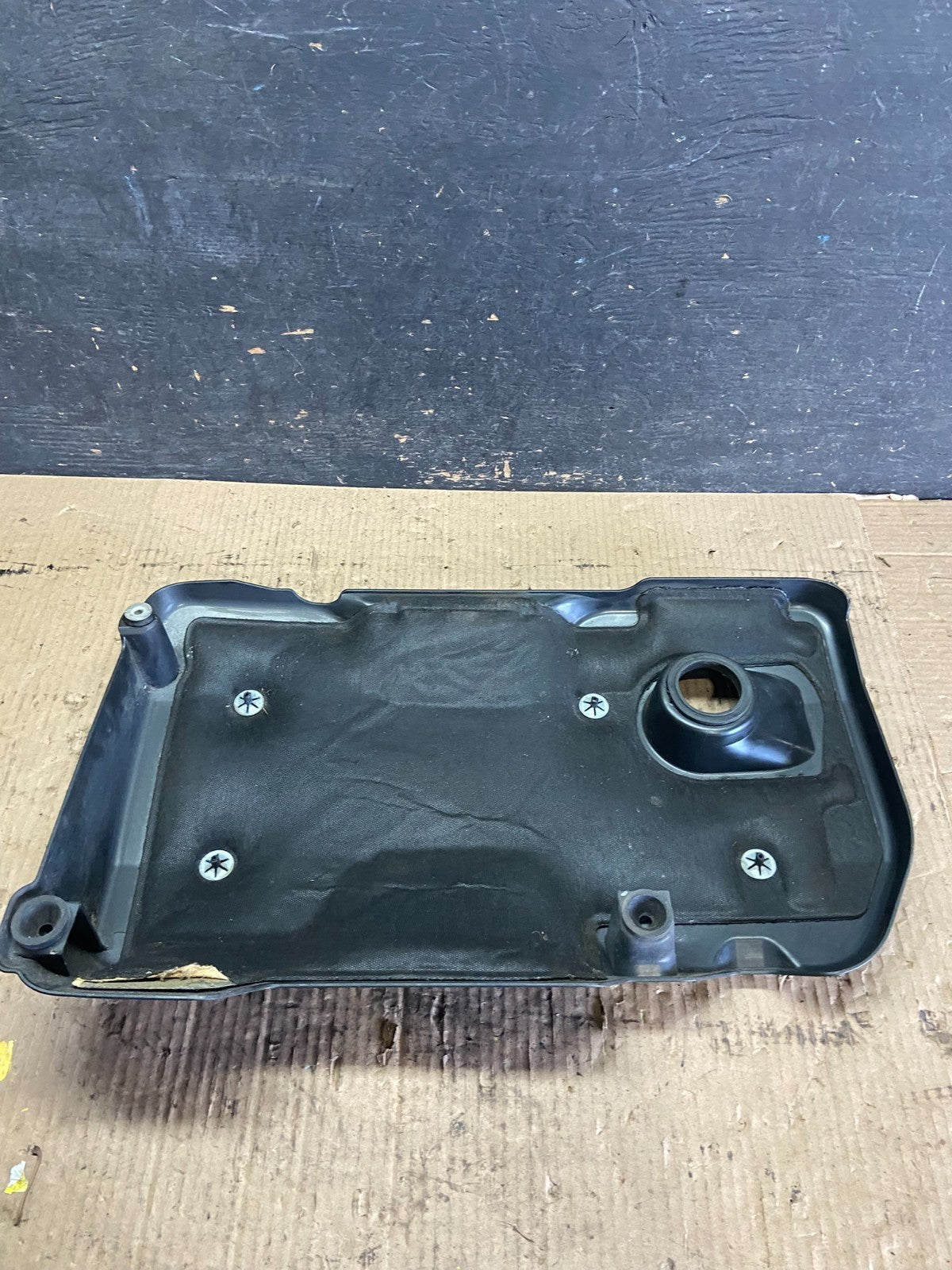 2011 to 2017 Chevrolet Equinox EcoTec 2.4L Motor Engine Cover  Q3328 DG4