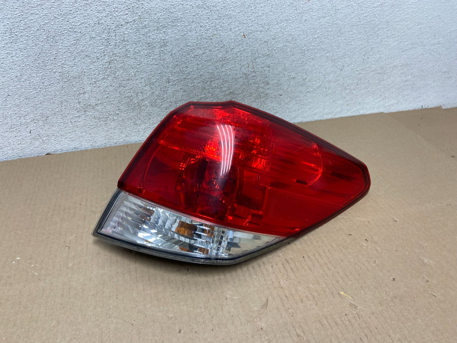 2010-2014 Subaru Outback Wagon Right Passenger Rh Side Tail Light AG5851 DW0
