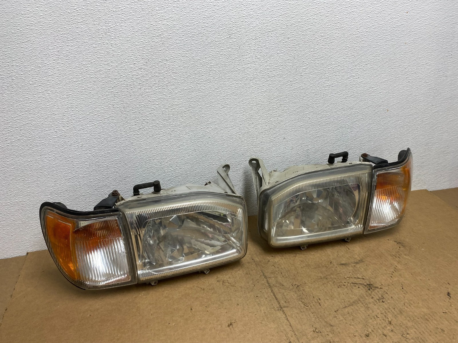1999-2004 Nissan Pathfinder Left+Right Side Set Halogen Headlights Oem AC3405 DW2