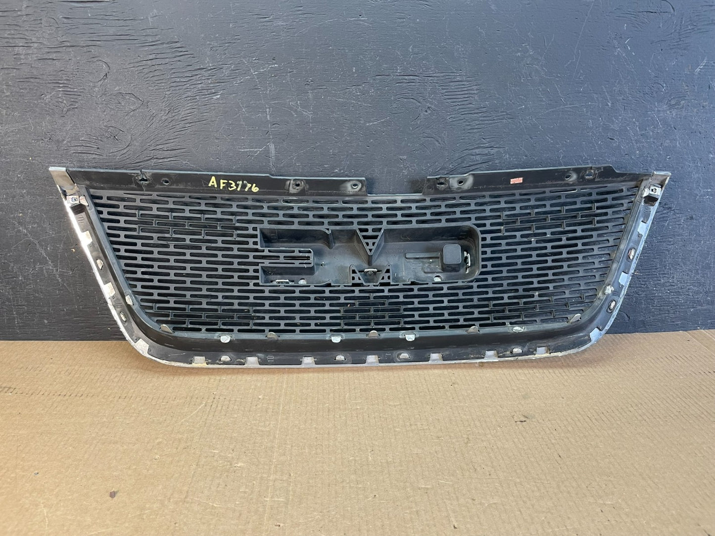 2007 to 2012 GMC Acadia Front Upper Grill Grille AF3776 DG4