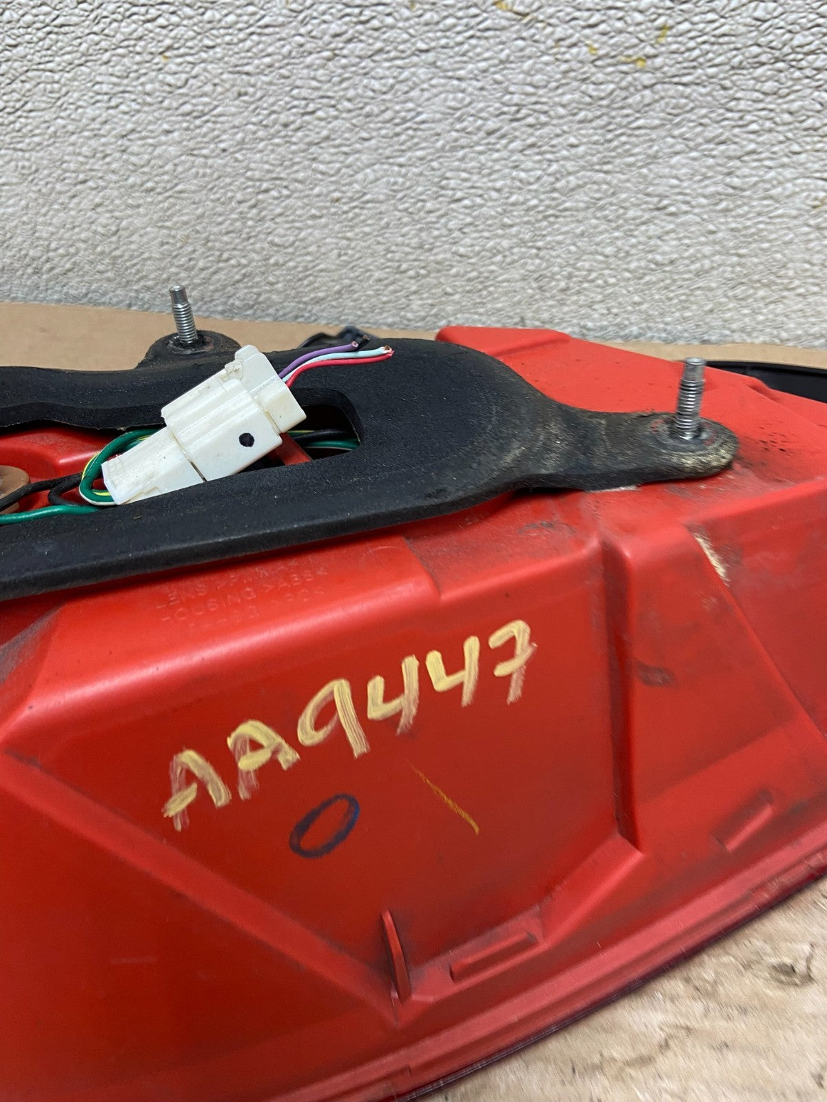 2005 to 2006 Infiniti G35 Right Passenger RH Side Tail Light Oem AA9447 LK6