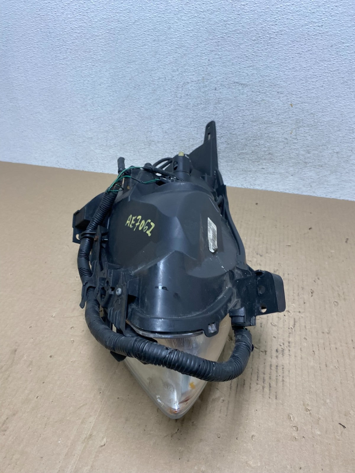 Sedan 2010 2011 2012 Nissan Altima Left Driver Side Headlight AE7062 DW7