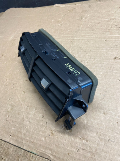 2011 to 2014 Ford Edge Center Dash Radio Panel Air Vent AF2592 DG3