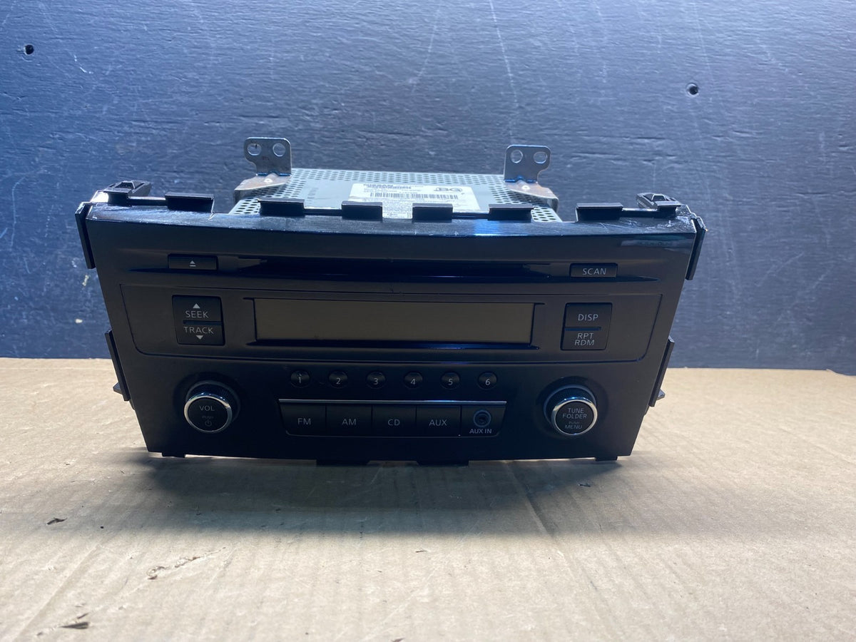 2013 to 2015 Nissan Altima Radio Cd Mp3 Player AUX Port AG1703 DG0
