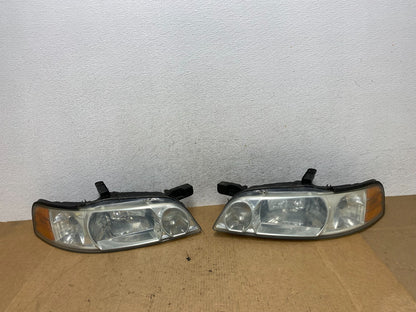 Sedan 2000 2001 Nissan Altima Headlights Left+Right AE4822 DW0