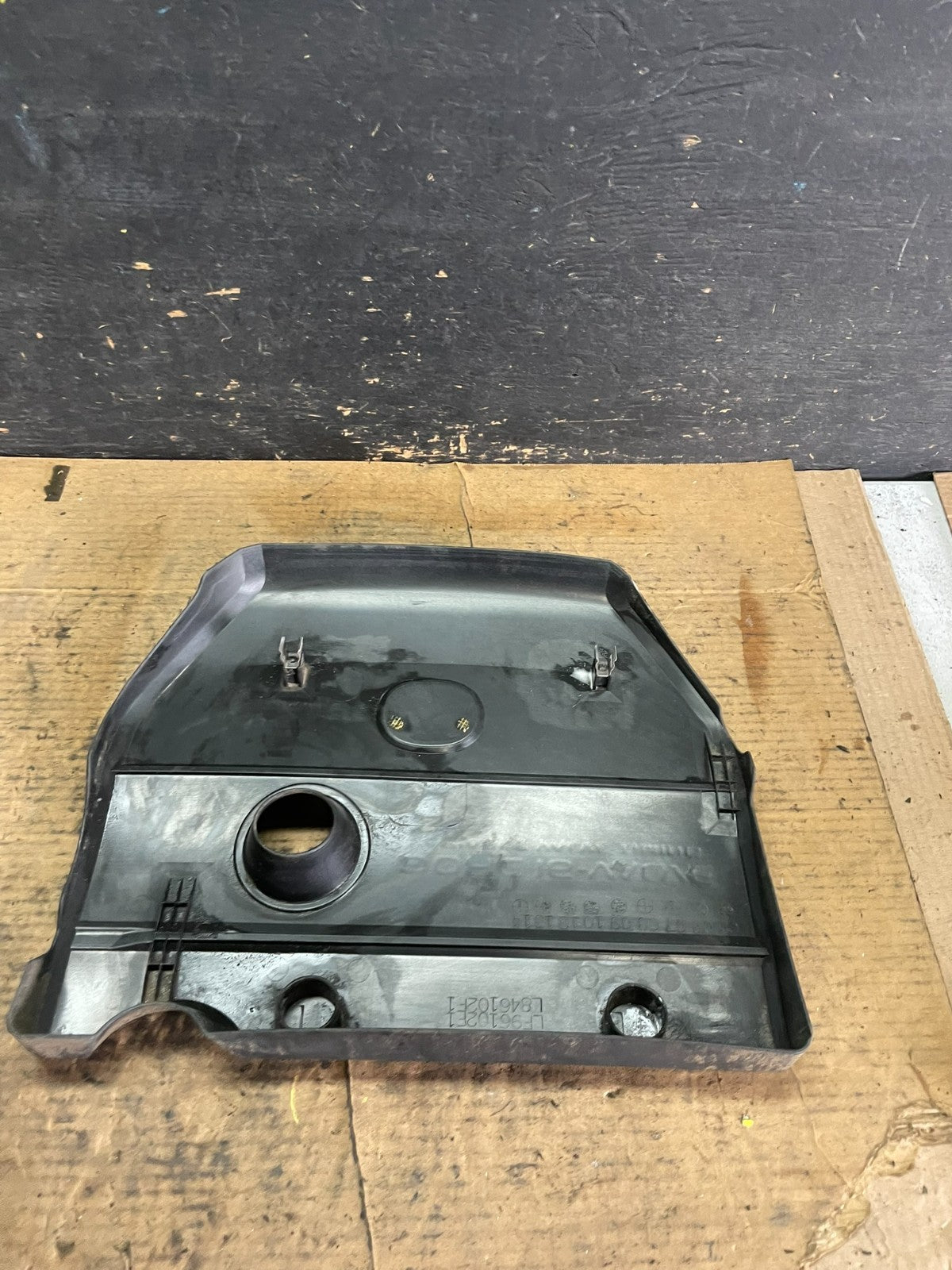 2004 to 2008 Mazda 3 DOHC 16 VALVE Engine Shield Top Cover Oem  q9879 DG4