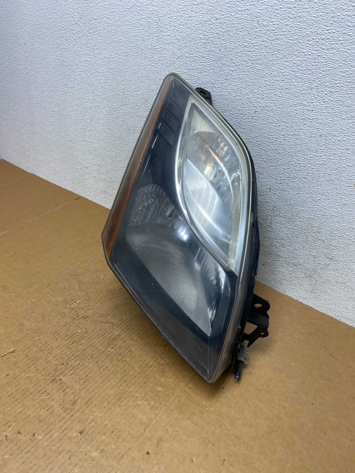 2010 2011 2012 Nissan Sentra Halogen Right Passenger Black Headlight AD9182 DW1