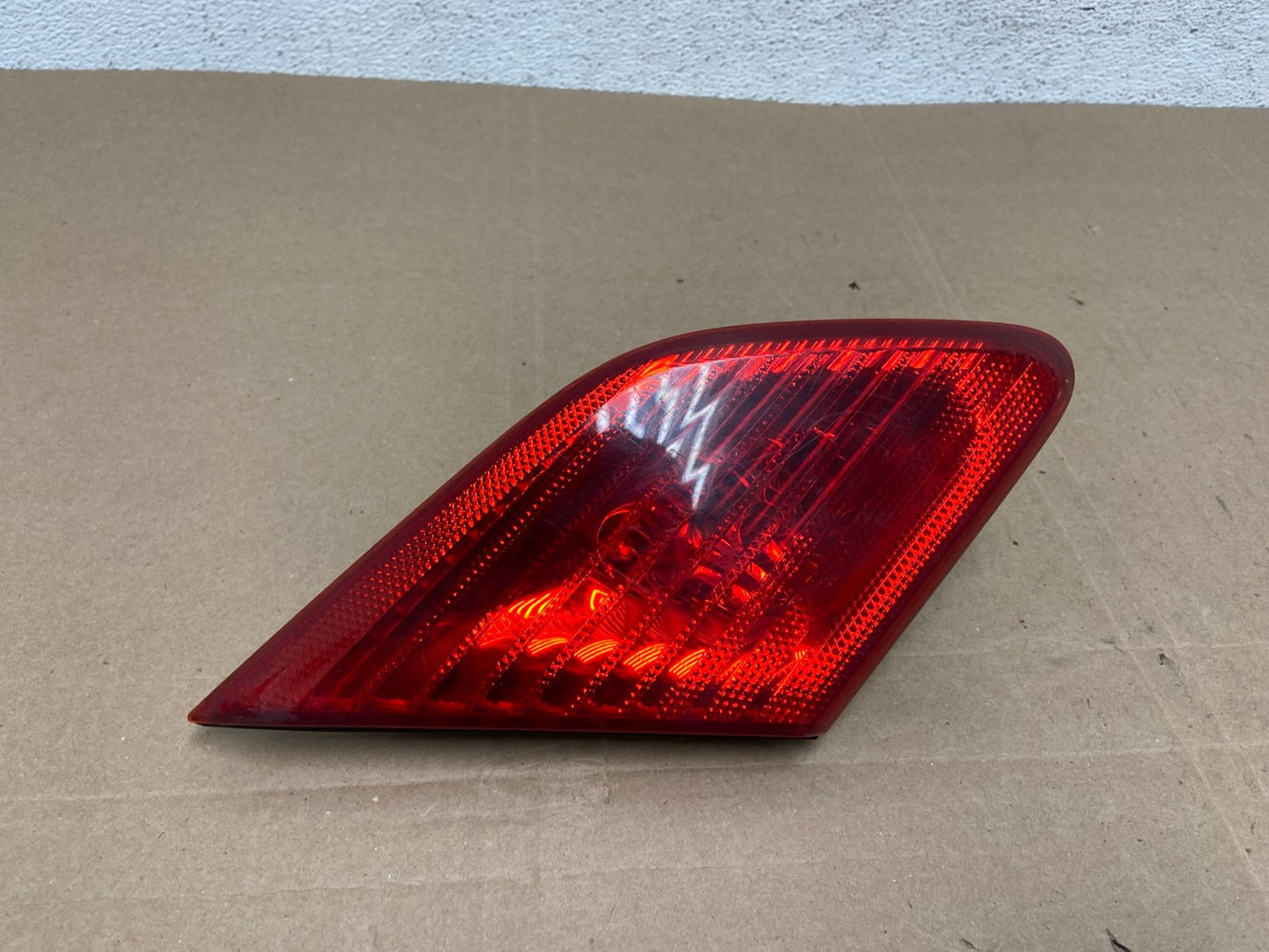 2003 to 2004 Toyota Avalon Left Driver LH Side Inner Tail Light AE4872 LK2