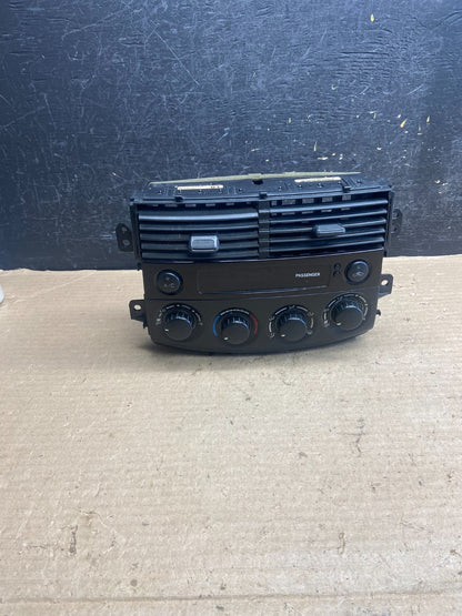 2004-2005 Toyota Sienna AC Climate Heater Temperature Control Air Vent AH5318 DG0