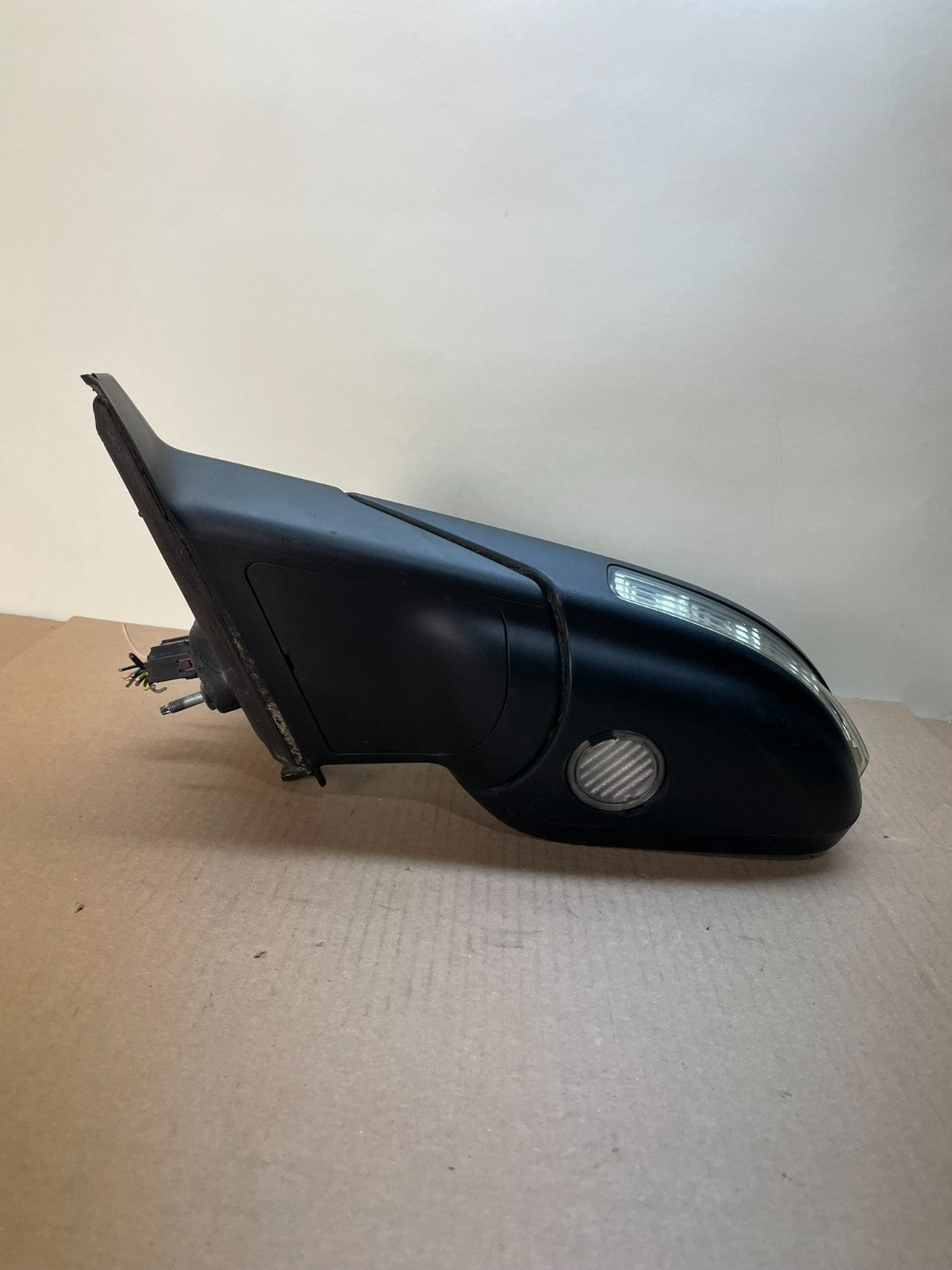 2011 to 2015 Ford Explorer Left Driver View Turn Signal Door Mirror AI8716 DG3