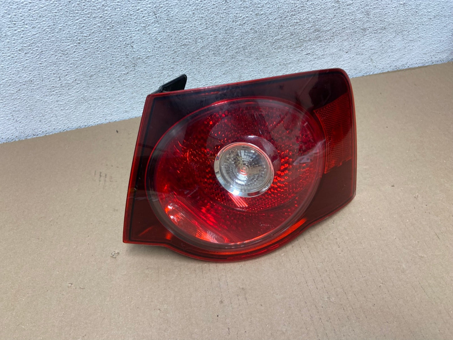 2008 2009 2010 Volkswagen Jetta Right Passenger RH Side Tail Light AF3007 LK0
