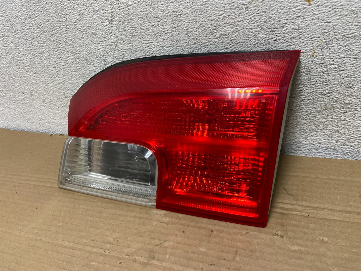 2010 - 2017 GMC Terrain Tail Light Inner Right Passenger Rh AG8976 DW2