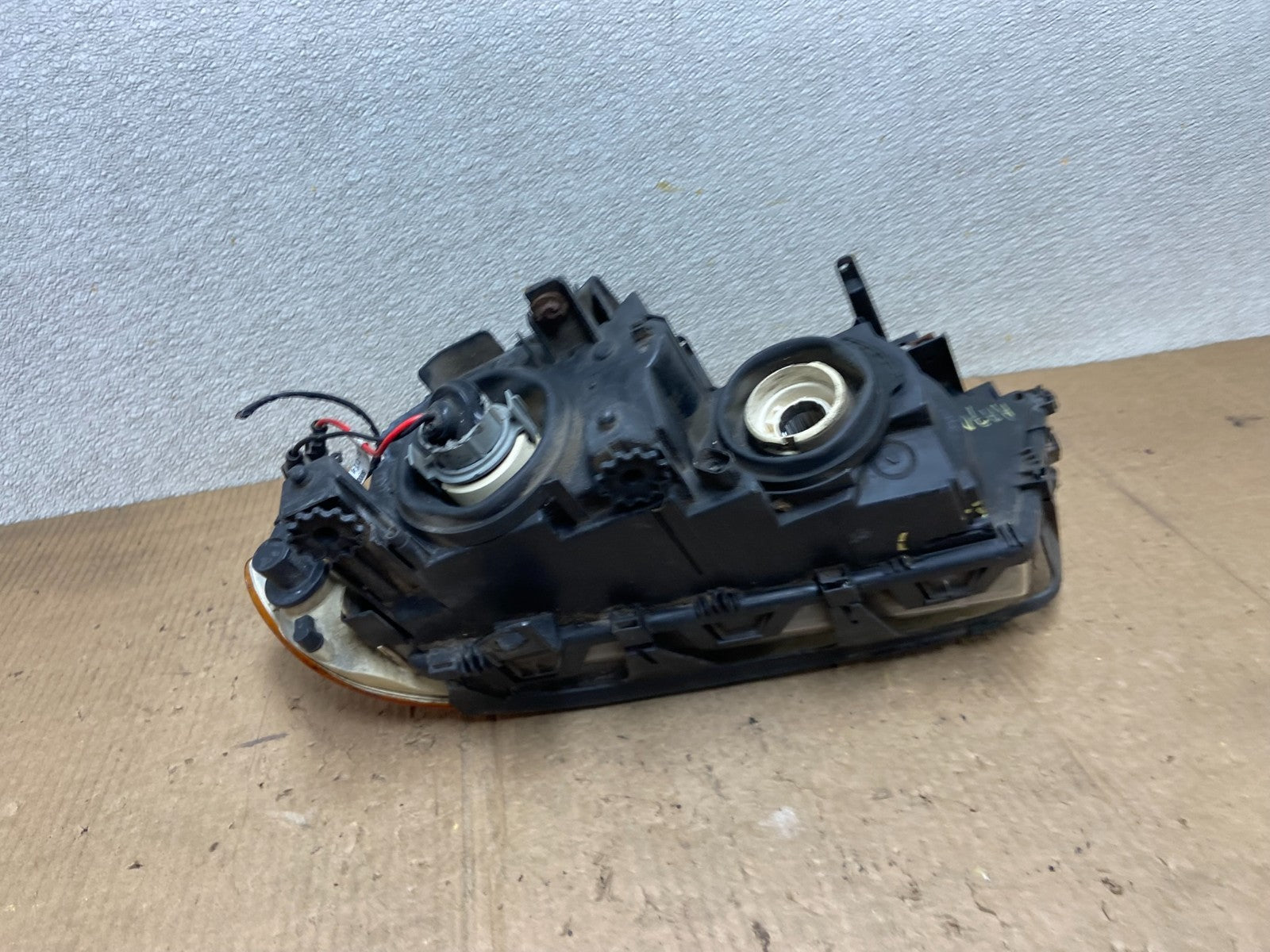 2000 to 2003 BMW 325Ci 330Ci E46 Coupe Right Side Halogen Headlight AA7025 DG6