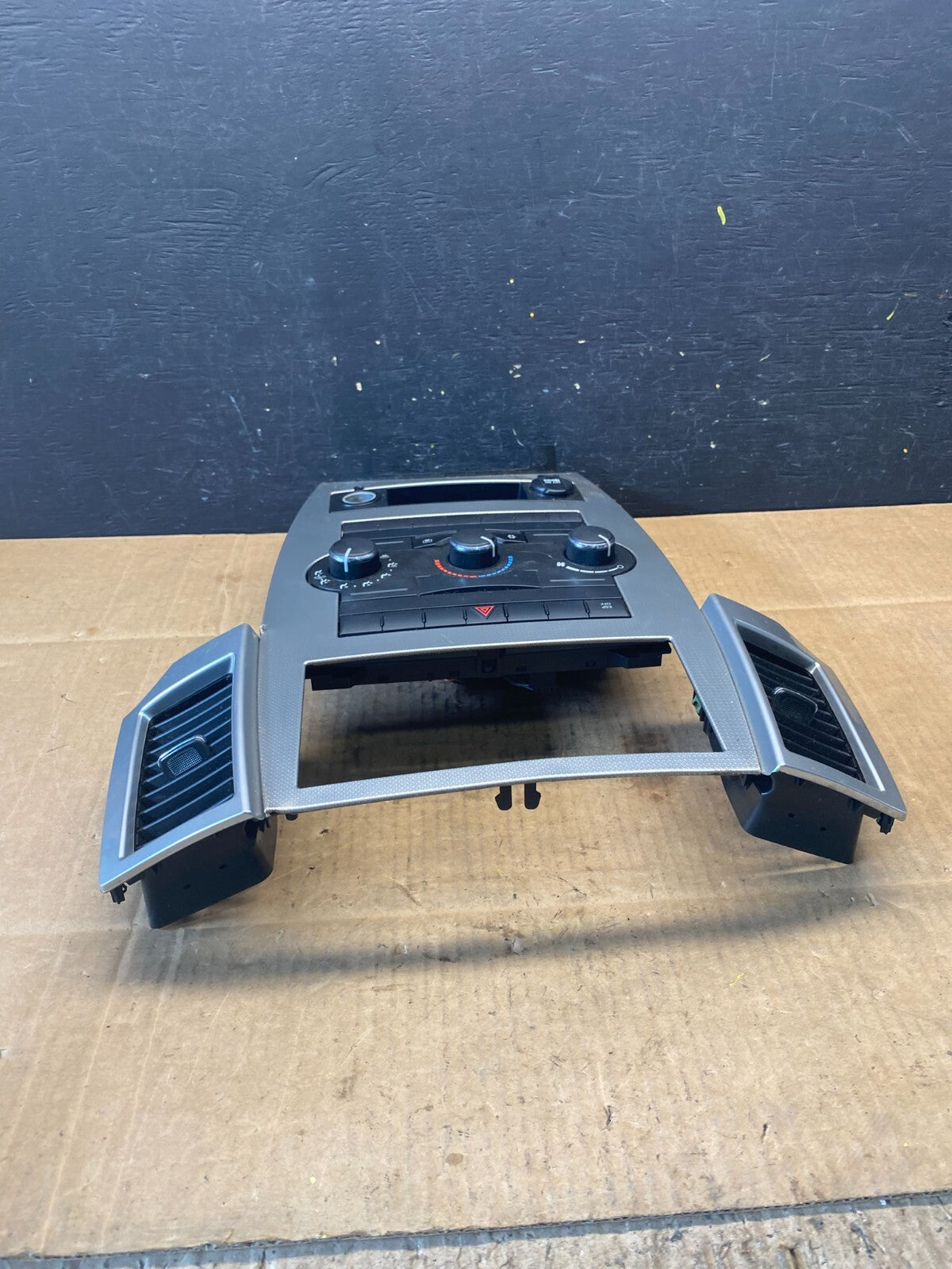 2008 2009 2010 Jeep Commander Grand Cherokee A/C Climate Control Bezel AA9158 DG3