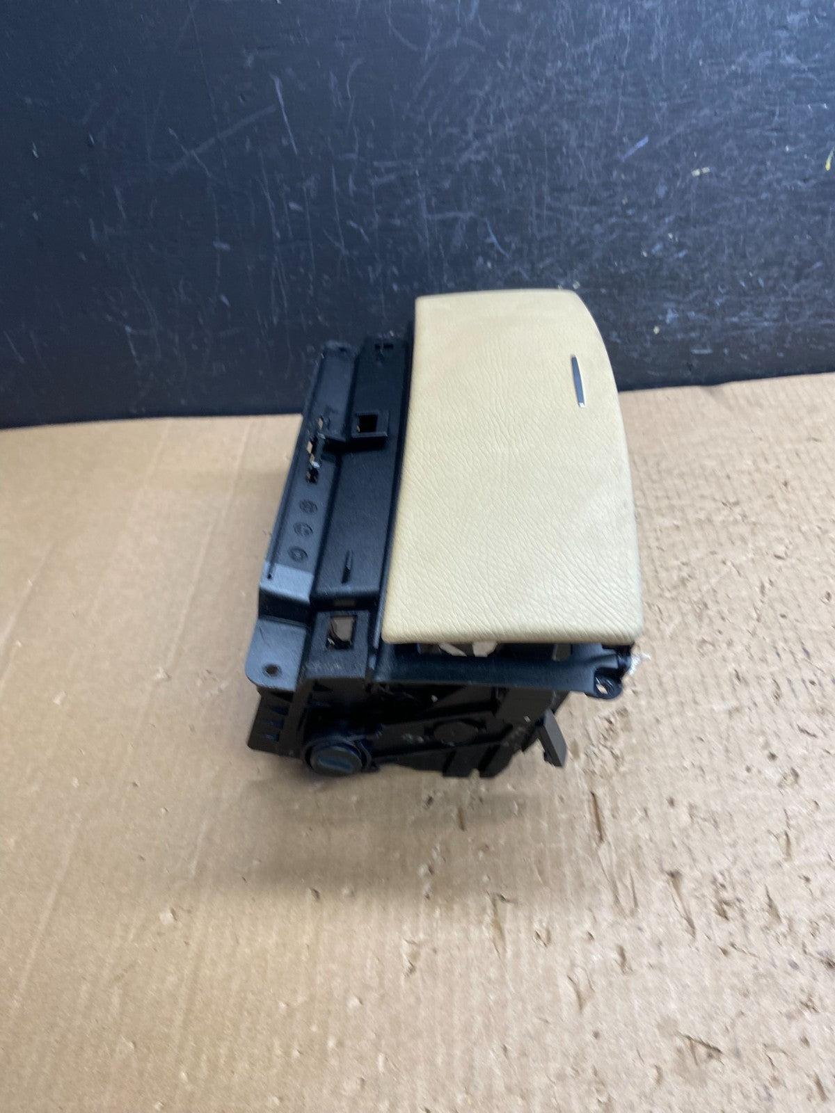 2007 to 2009 Mercedes S-Class S550 Center Console CD Player Cover Trim AE4274 DG2