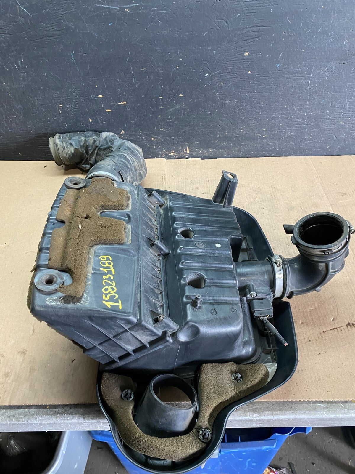 2006 to 2011 Chevrolet HHR Engine Motor Cover Shield n5440 DG6