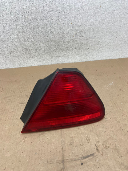 1998 - 2002 Honda Accord Coupe 2-door Right Passenger Tail Light AG4910 LK0