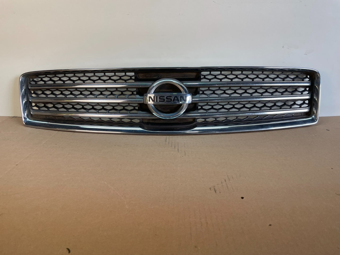 2009 to 2011 Nissan Maxima Front Upper Grill Grille 62070-9N00A AG0992 DG0