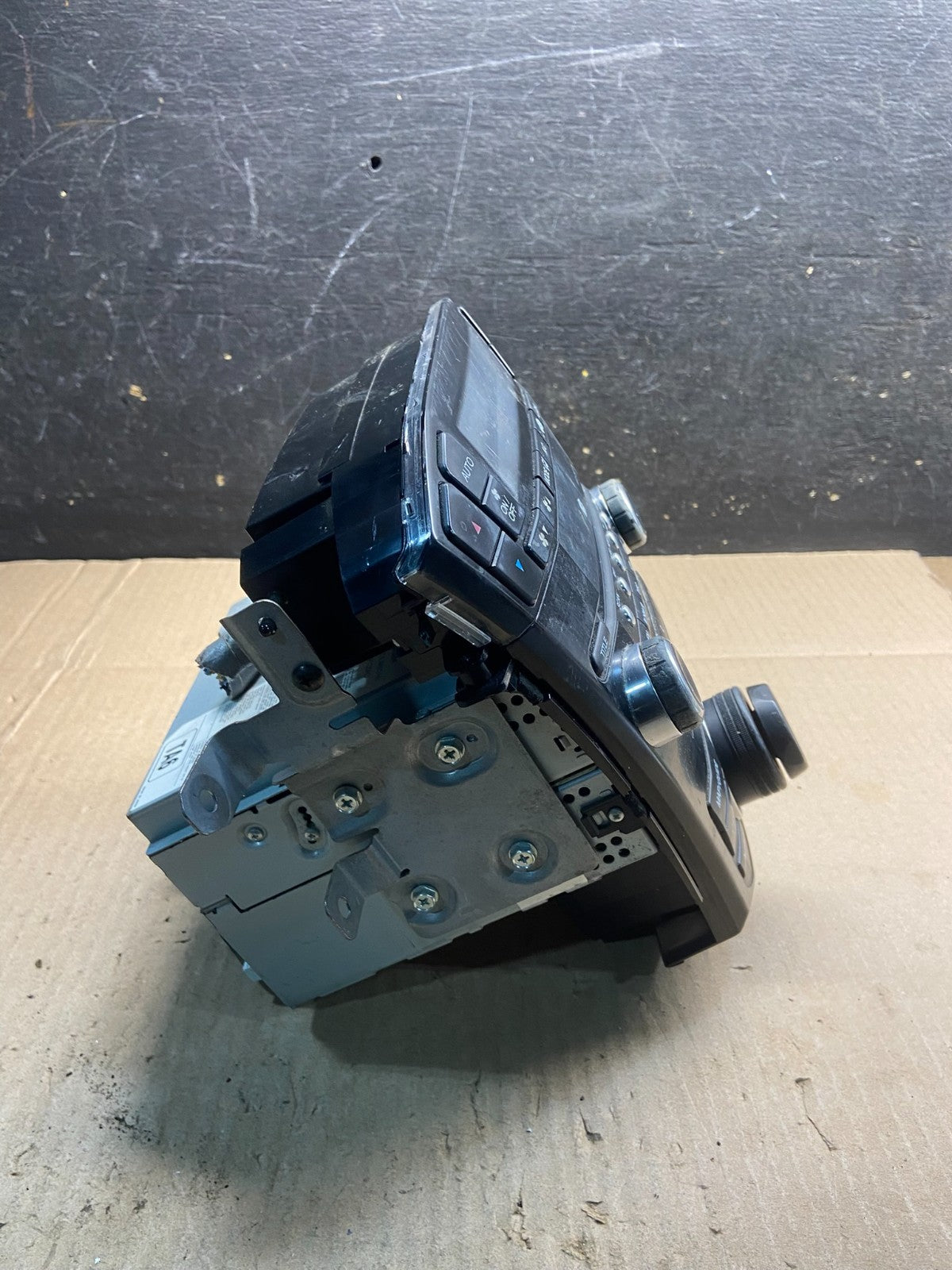 2010 to 2013 Acura Mdx Radio Stereo 6 CD Player Climate Control Pan OEM Y7636 DG3