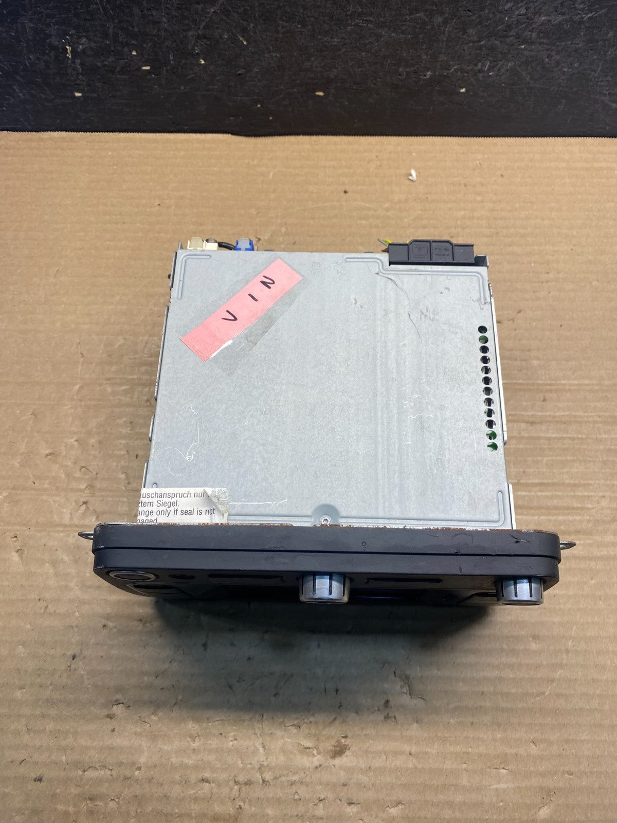2010 to 2017 Volkswagen Passat Jetta Radio CD Player Screen Navigation AF3900 DW6