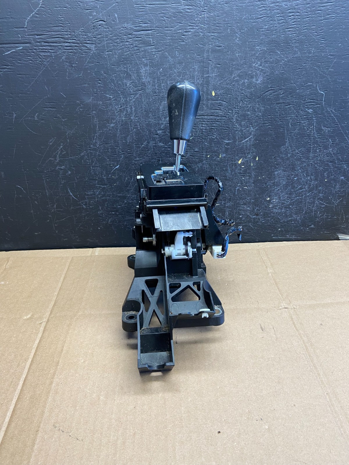2010 to 2015 Mazda CX-9 Center Console Gear Shifter ad2063 DG3