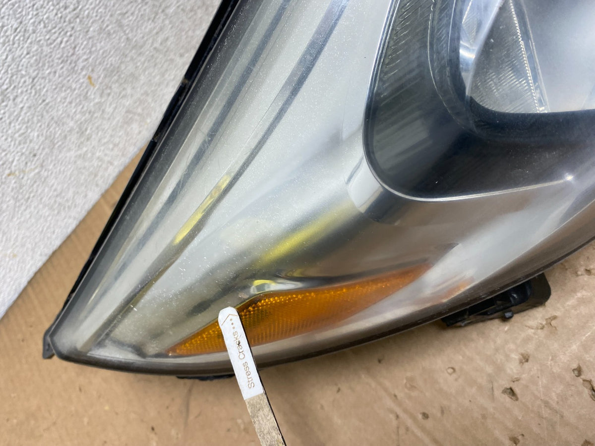 2013 - 2015 Chevrolet Malibu Right Passenger Halogen Headlight AI9034 DW4