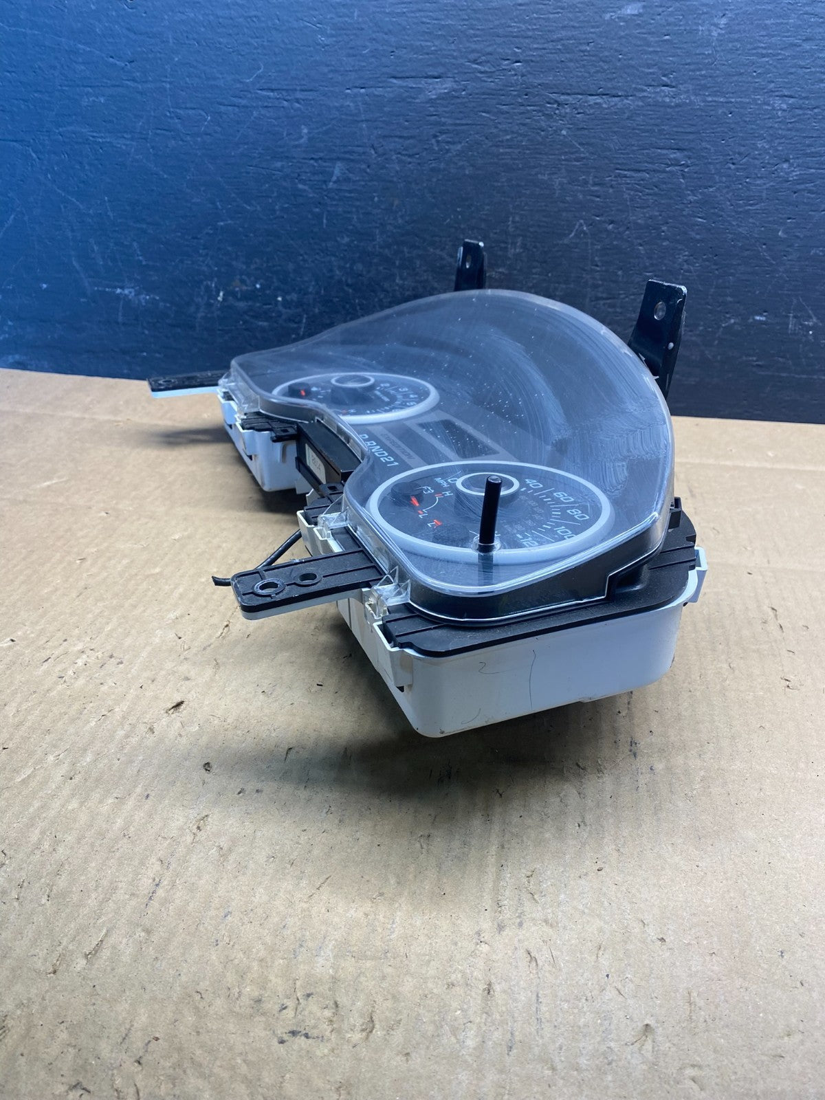 2005 2006 Ford Expedition Speedometer Instrument Gauge Cluster AD1616 DG2