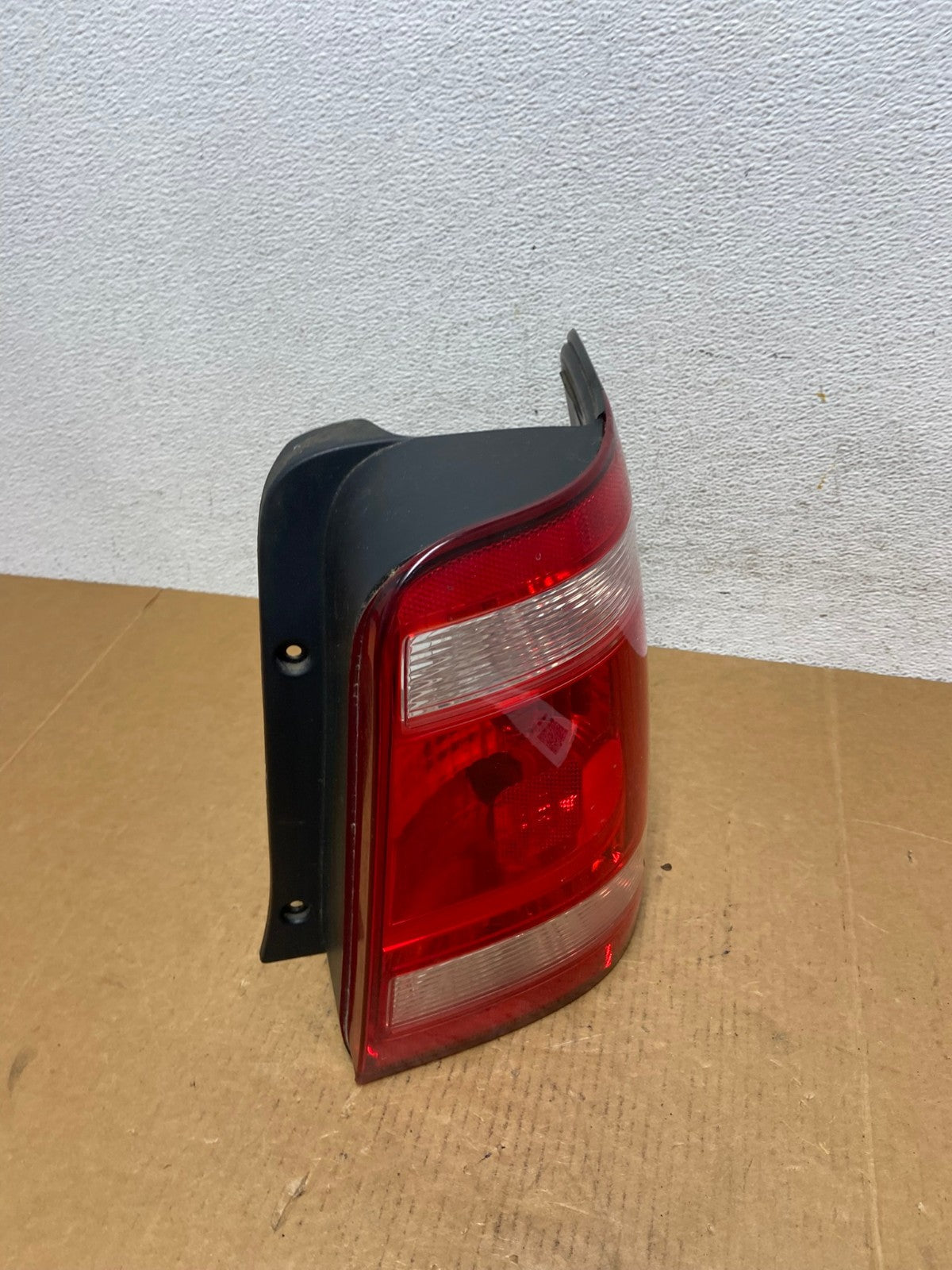 2008 to 2012 Ford Escape Right Passenger RH Side Tail Light AD9150 LK2