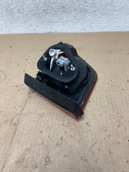 2009-2011 Volkswagen Tiguan Left Driver Side Inner Tail Light AG4840 LK5