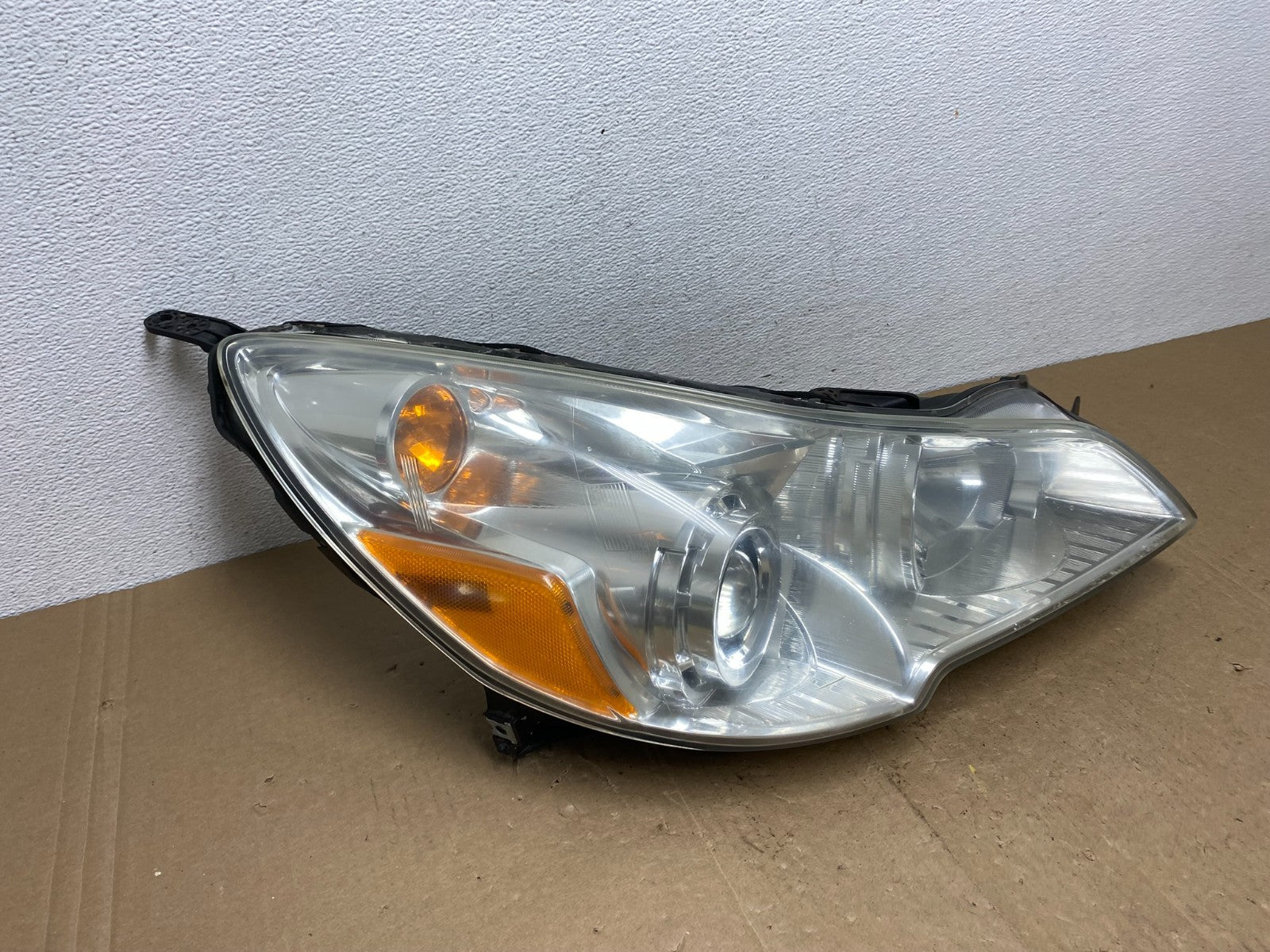 2010-2012 Subaru Legacy Outback Right Passenger Headlight AC5858 DW2
