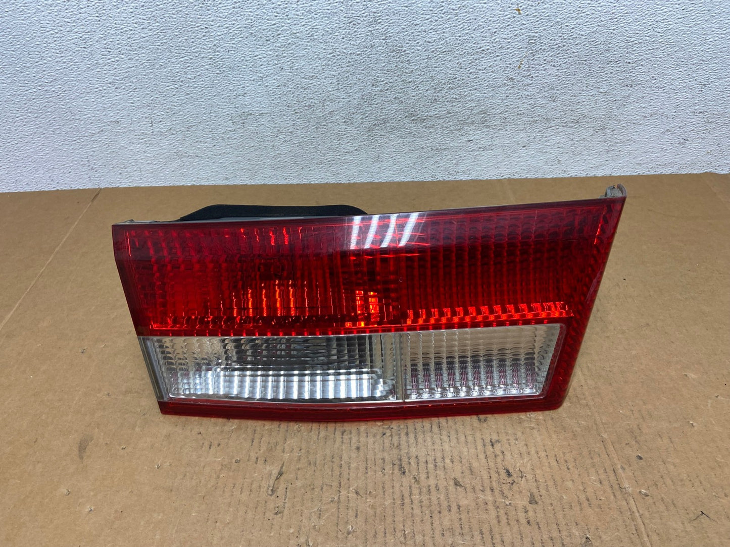 2003-2004 Honda Accord Sedan Left Driver LH Inner Tail Light AE0522 LK0