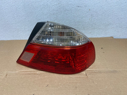 2003 to 2004 Toyota Avalon Right Passenger RH Side Tail Light AD3796 LK0