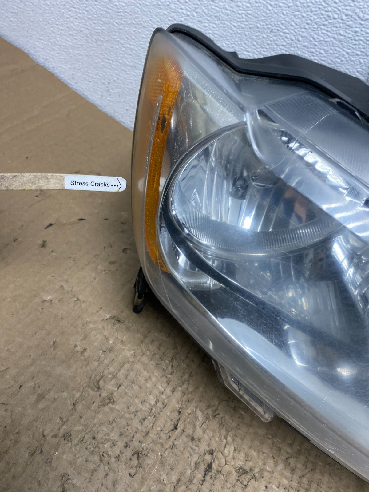 2011-2013 Jeep Grand Cherokee Right Passenger Halogen Headlight AC4128 DW4