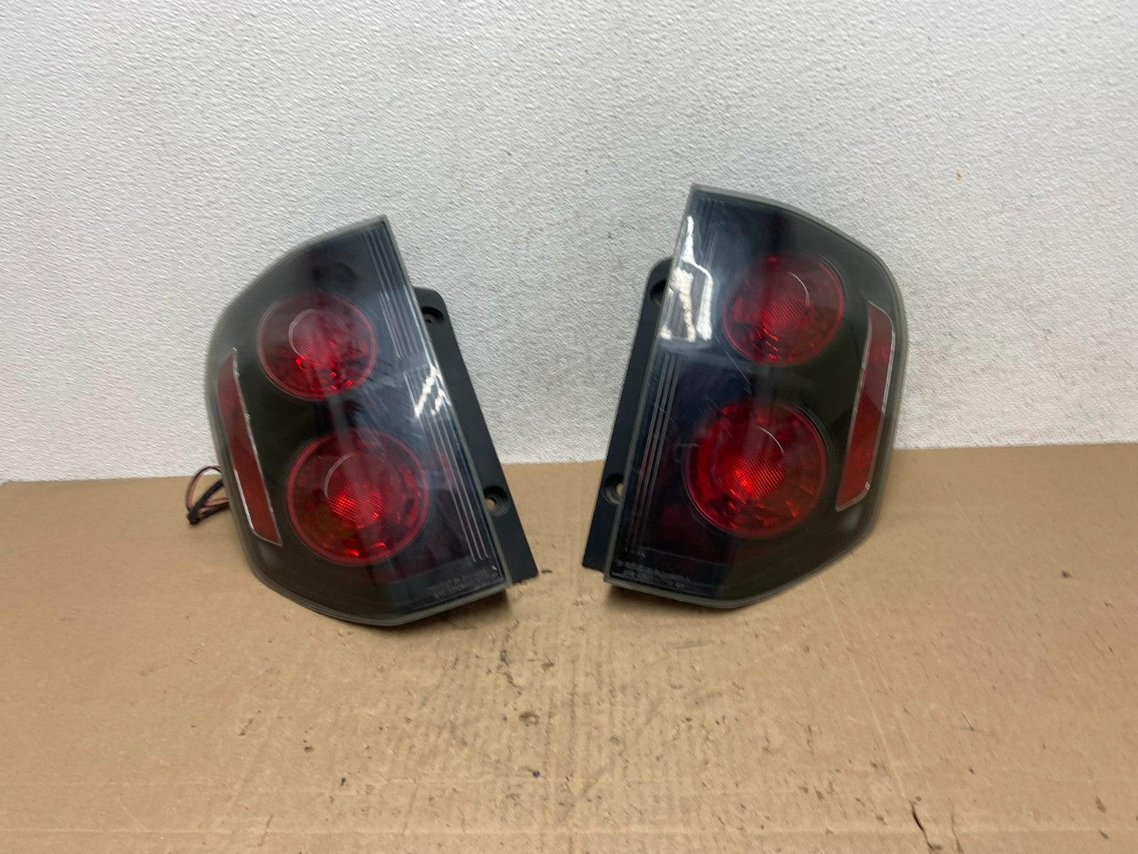 2003 to 2008 Honda Pilot Left+Right Set Side Black Tail Lights AE6461 DG0