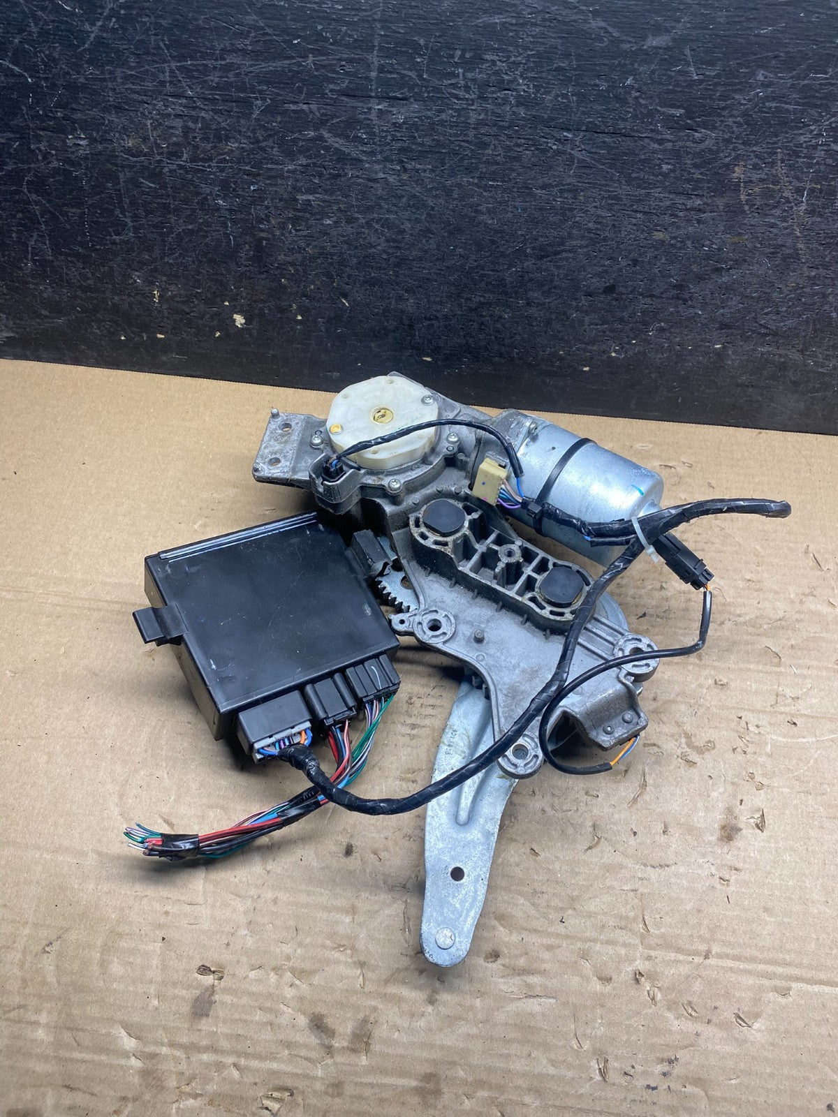 2008-2017 GMC Acadia Enclave Tailgate Back Door Rear Wiper Motor Wiper AI7484 DG1