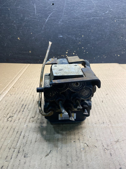 2003 - 2005 Chevrolet Silverado GMC Sierra ABS Anti-Lock Brake Module ab2708 DG3