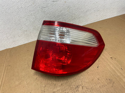 2005 2006 2007 Honda Odyssey Right Passenger RH Side Tail Light AD3206 LK0