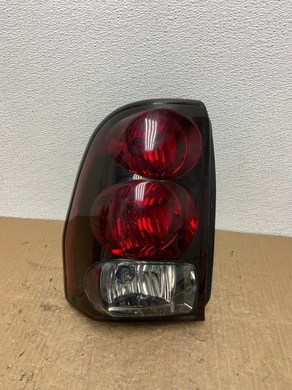 2002 to 2009 Chevrolet Trailblazer Left Driver LH Side Tail Light AB8618 LK0
