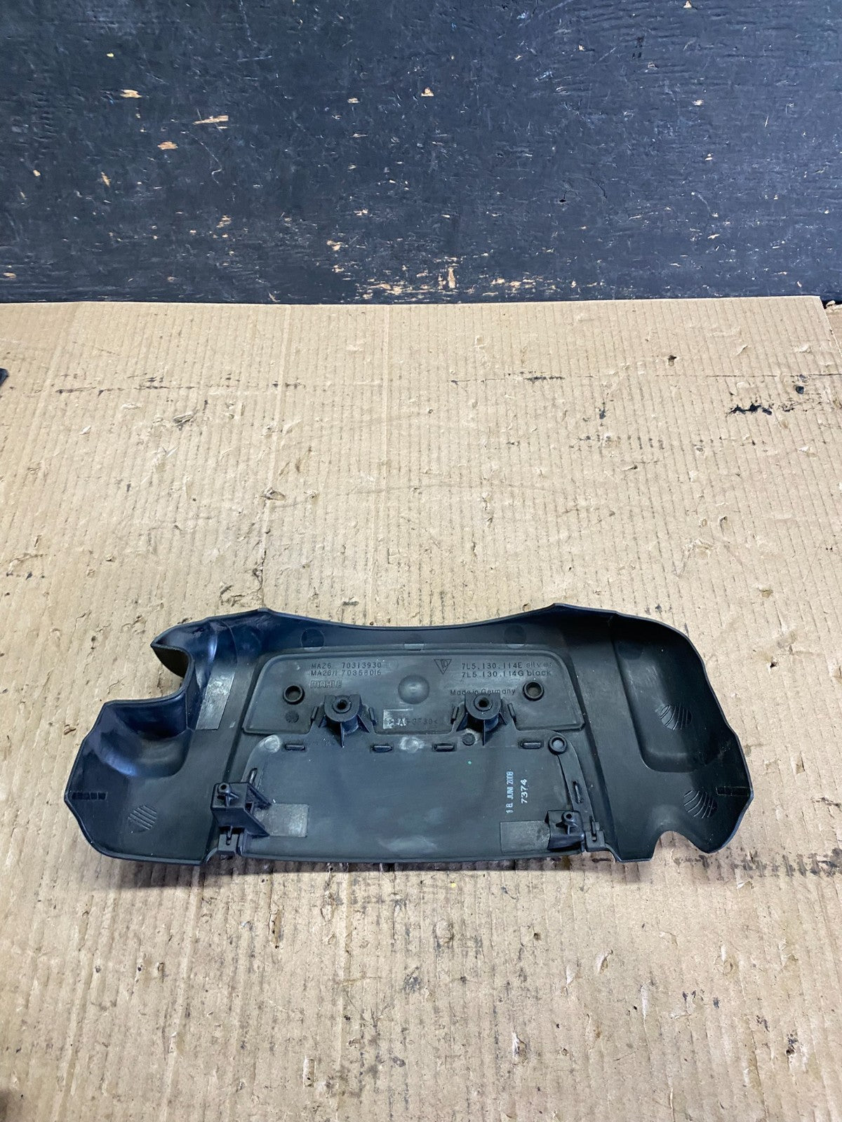 2008 to 2010 Porsche Cayenne 4.8L V8 Engine Motor Cover Q3239 DG4