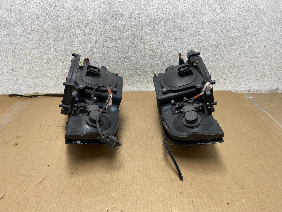 2003 to 2006 Lincoln Ls Left+Right Headlights Halogen AH3049 DW9
