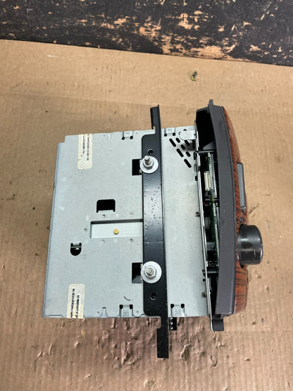 2005 to 2007 Cadillac Escalade Radio CD AM/FM DVD 6 Disc OEM AB3130 DG3