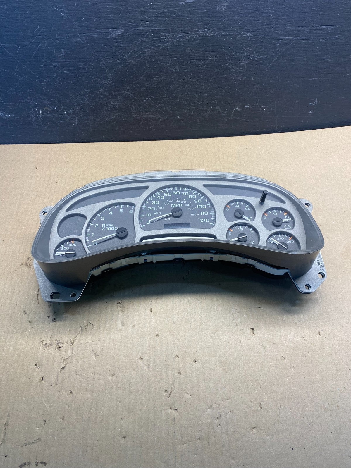 2003 to 2006 GMC Yukon Denali Cluster Gauge Speedometer AC8913 DG2