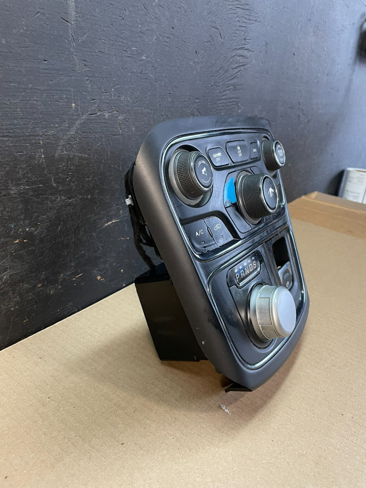 2015 - 2017 Chrysler 200 Heater AC Climate Switch Shifter Gear Control AE3402 DG1